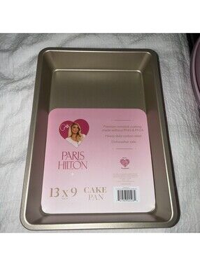 Paris Hilton Nonstick Carbon Steel Bakeware 13" x 9" Cake Pan, Pink & Silver New